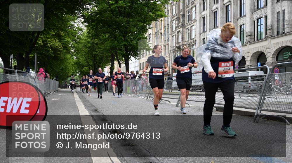 14.06.2026 - REWE Women's Run J. Mangold http://msf.ph/oto/9764313 14.06.2026 11:12:02 Ziel 5097, 5105, 5555, 5658, 5959 meine-sportfotos.de