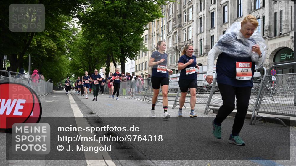 14.06.2026 - REWE Women's Run J. Mangold http://msf.ph/oto/9764318 14.06.2026 11:12:02 Ziel 5097, 5105, 5555, 5658, 5959 meine-sportfotos.de