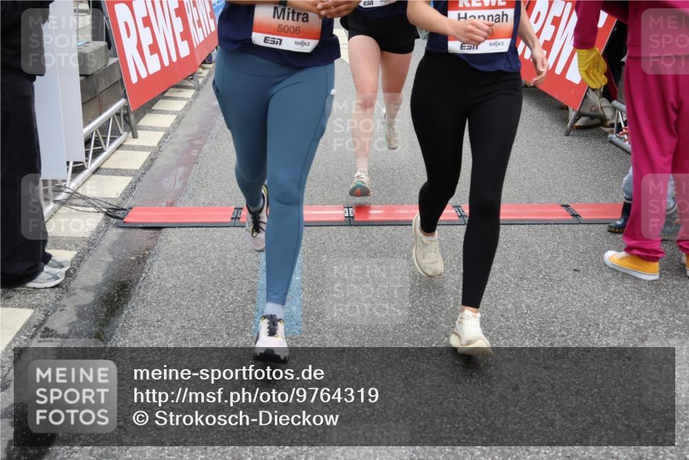 14.06.2026 - REWE Women's Run Strokosch-Dieckow http://msf.ph/oto/9764319 14.06.2026 10:57:24 Ziel 5006, 5048, 5333, 5683, 5753, 5913, 5933 meine-sportfotos.de