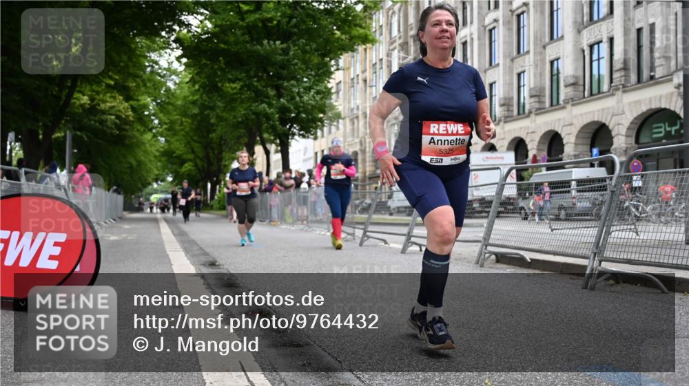 14.06.2026 - REWE Women's Run J. Mangold http://msf.ph/oto/9764432 14.06.2026 11:12:15 Ziel 5088, 5089, 5090, 5100, 5191, 5302, 5325, 5612, 5785, 6052 meine-sportfotos.de