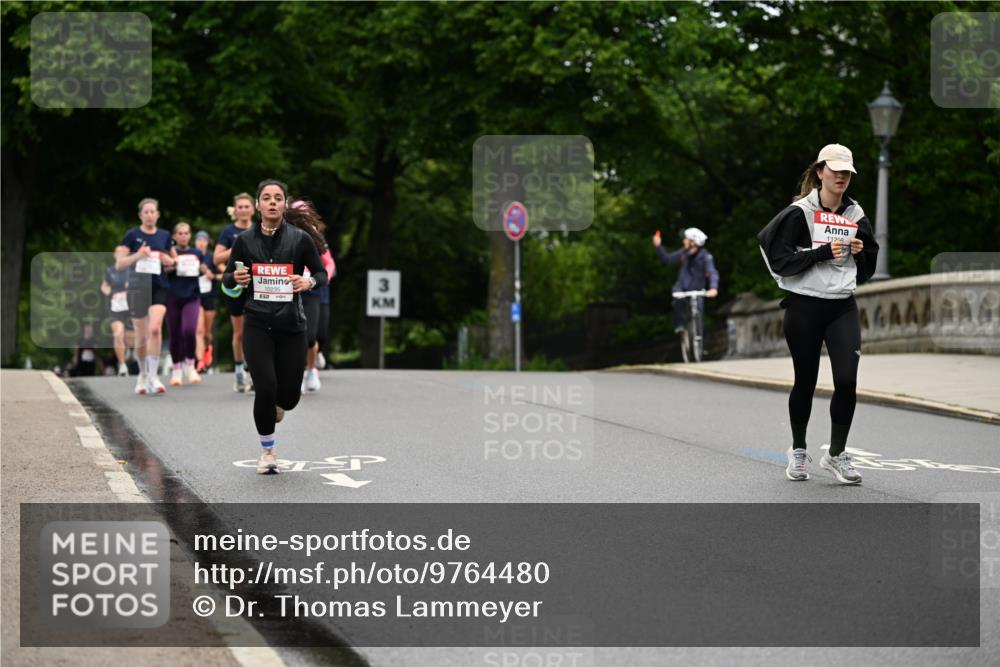 14.06.2026 - REWE Women's Run Dr. Thomas Lammeyer http://msf.ph/oto/9764480 14.06.2026 09:39:17 Laufen 3, 1125 meine-sportfotos.de