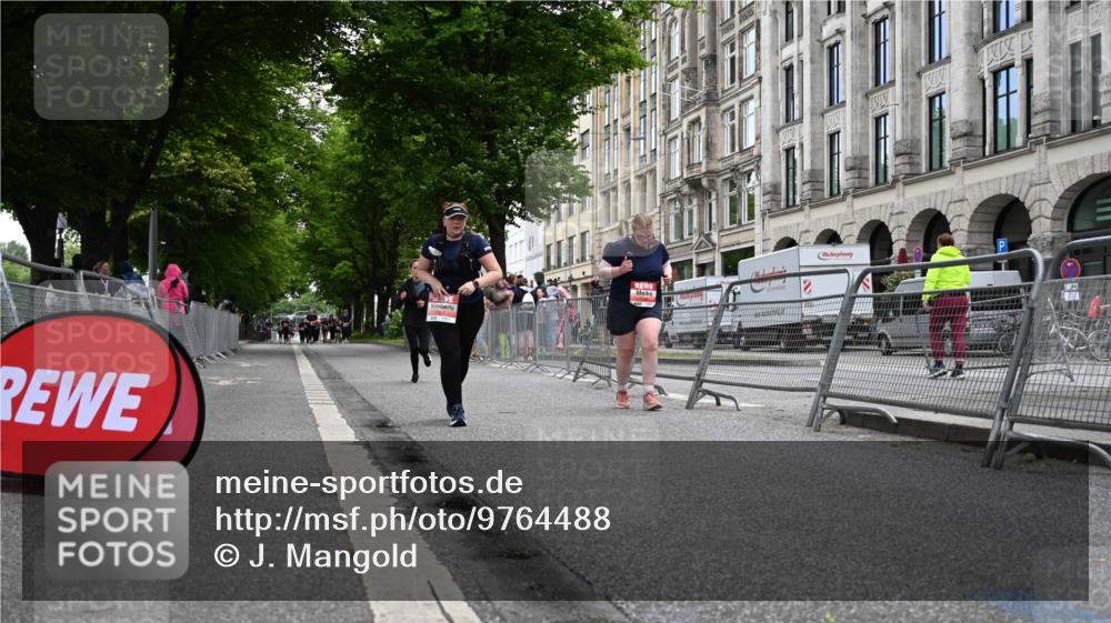 14.06.2026 - REWE Women's Run J. Mangold http://msf.ph/oto/9764488 14.06.2026 11:12:24 Ziel 5009, 5155, 5205 meine-sportfotos.de