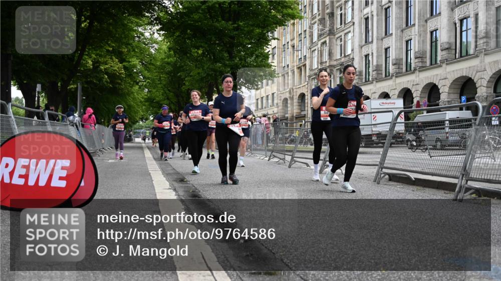 14.06.2026 - REWE Women's Run J. Mangold http://msf.ph/oto/9764586 14.06.2026 11:12:57 Ziel 5299, 5300, 5365, 5383, 5645, 5678, 5726, 5936, 6033 meine-sportfotos.de