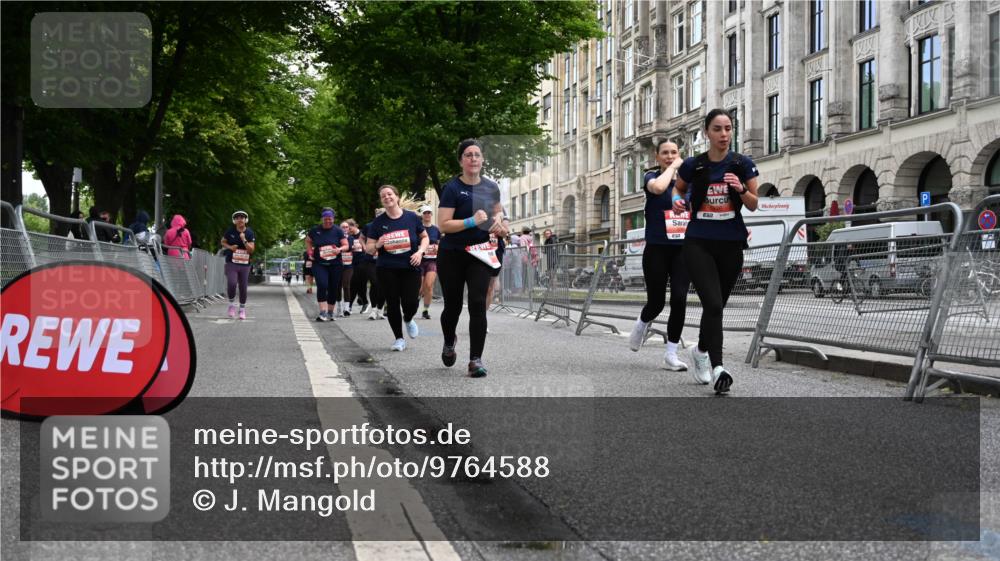 14.06.2026 - REWE Women's Run J. Mangold http://msf.ph/oto/9764588 14.06.2026 11:12:57 Ziel 5299, 5300, 5365, 5383, 5645, 5678, 5726, 5936, 6033 meine-sportfotos.de