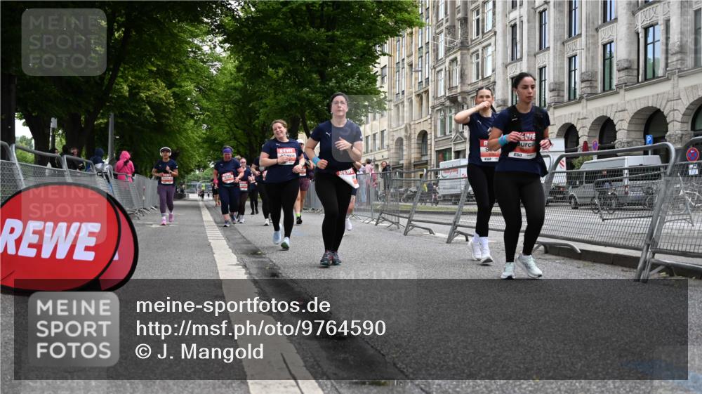 14.06.2026 - REWE Women's Run J. Mangold http://msf.ph/oto/9764590 14.06.2026 11:12:57 Ziel 5299, 5300, 5365, 5383, 5645, 5678, 5726, 5936, 6033 meine-sportfotos.de