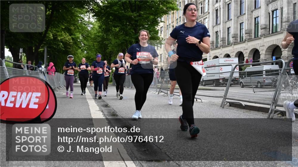 14.06.2026 - REWE Women's Run J. Mangold http://msf.ph/oto/9764612 14.06.2026 11:12:59 Ziel 5252, 5299, 5300, 5383, 5537, 5564, 5645, 5678, 5726, 5936, 5955, 6033, 6059 meine-sportfotos.de