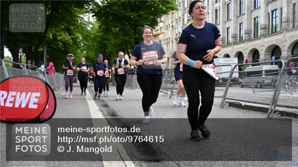 14.06.2026 - REWE Women's Run J. Mangold http://msf.ph/oto/9764615 14.06.2026 11:12:59 Ziel 5252, 5299, 5300, 5383, 5537, 5564, 5645, 5678, 5726, 5936, 5955, 6033, 6059 meine-sportfotos.de