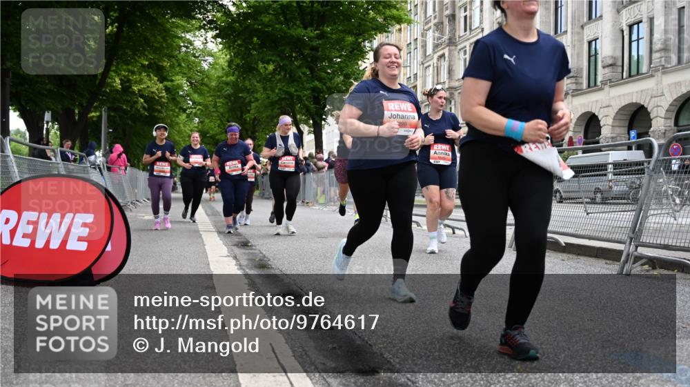 14.06.2026 - REWE Women's Run J. Mangold http://msf.ph/oto/9764617 14.06.2026 11:12:59 Ziel 5252, 5299, 5300, 5383, 5537, 5564, 5645, 5678, 5726, 5936, 5955, 6033, 6059 meine-sportfotos.de