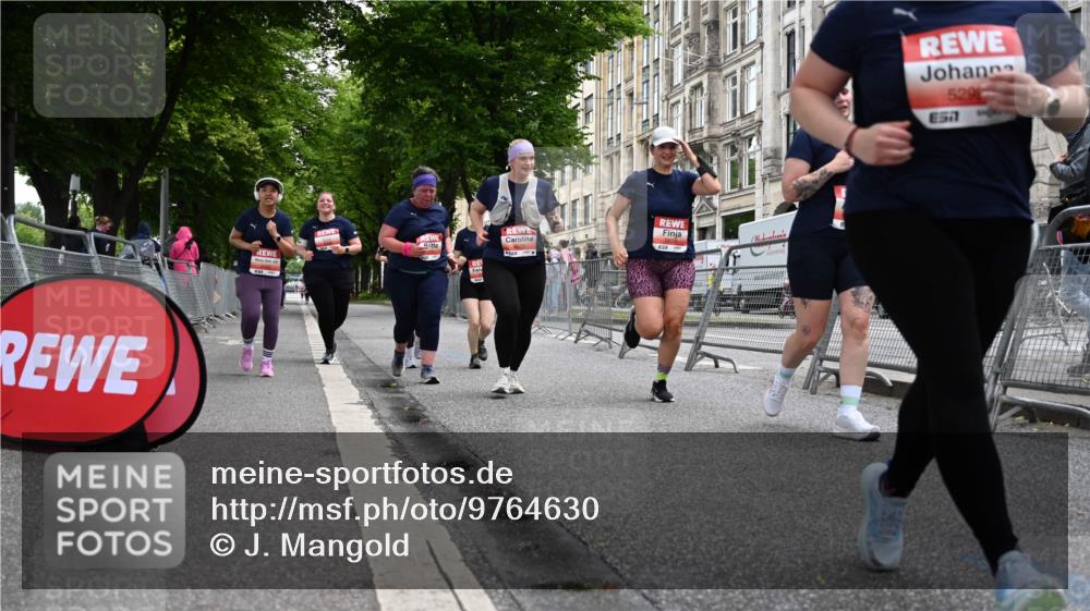 14.06.2026 - REWE Women's Run J. Mangold http://msf.ph/oto/9764630 14.06.2026 11:13:00 Ziel 5057, 5252, 5299, 5383, 5537, 5564, 5645, 5678, 5726, 5936, 5955, 6033, 6059 meine-sportfotos.de