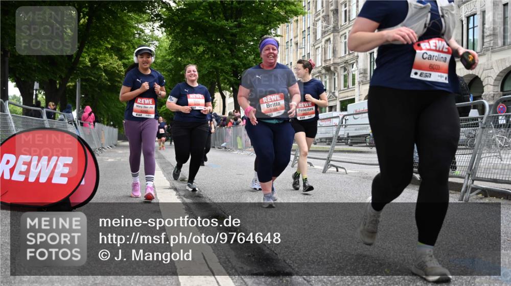 14.06.2026 - REWE Women's Run J. Mangold http://msf.ph/oto/9764648 14.06.2026 11:13:02 Ziel 5057, 5252, 5299, 5383, 5537, 5564, 5645, 5678, 5726, 5936, 5955, 6033, 6059 meine-sportfotos.de