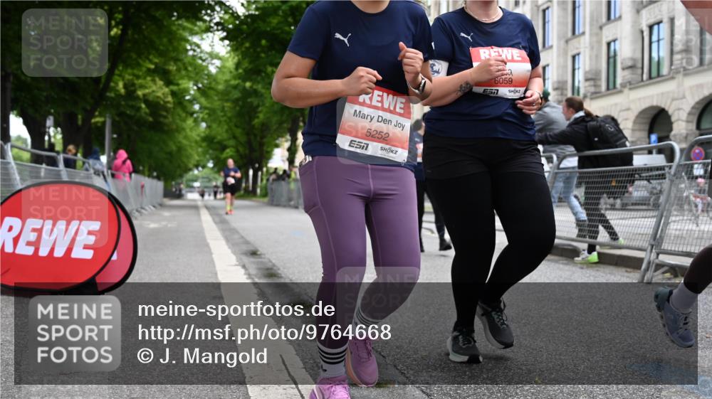 14.06.2026 - REWE Women's Run J. Mangold http://msf.ph/oto/9764668 14.06.2026 11:13:04 Ziel 5057, 5252, 5299, 5537, 5564, 5645, 5678, 5726, 5955, 6033, 6059 meine-sportfotos.de
