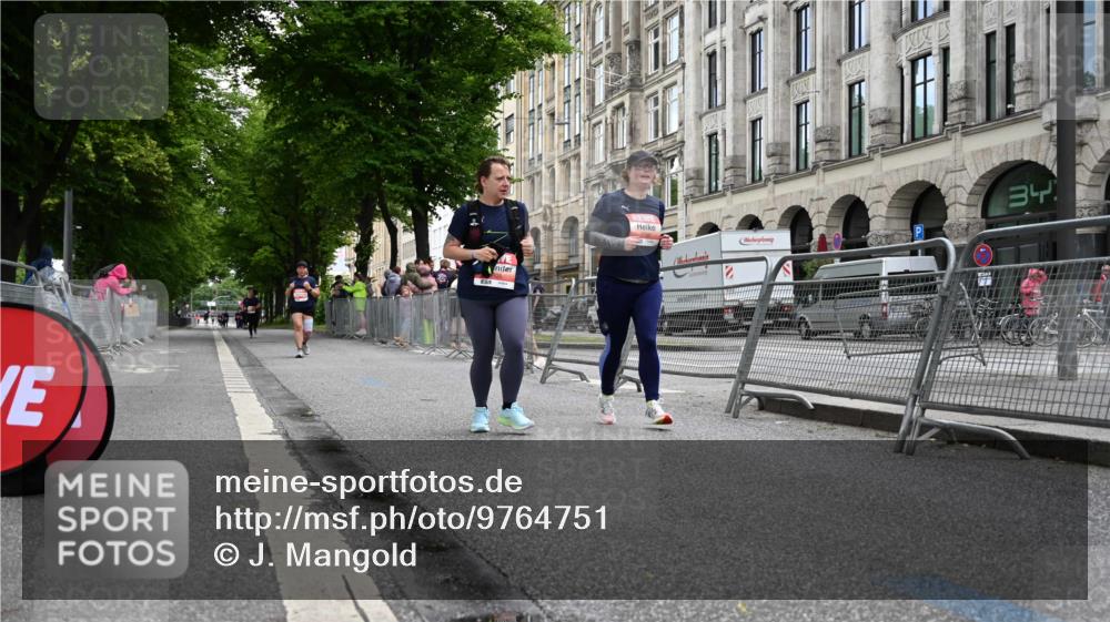 14.06.2026 - REWE Women's Run J. Mangold http://msf.ph/oto/9764751 14.06.2026 11:14:06 Ziel 5405, 5558 meine-sportfotos.de