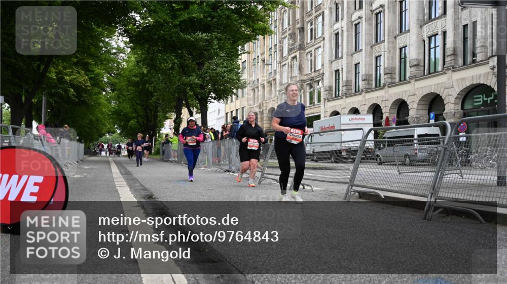 14.06.2026 - REWE Women's Run J. Mangold http://msf.ph/oto/9764843 14.06.2026 11:15:03 Ziel 5422, 5870 meine-sportfotos.de