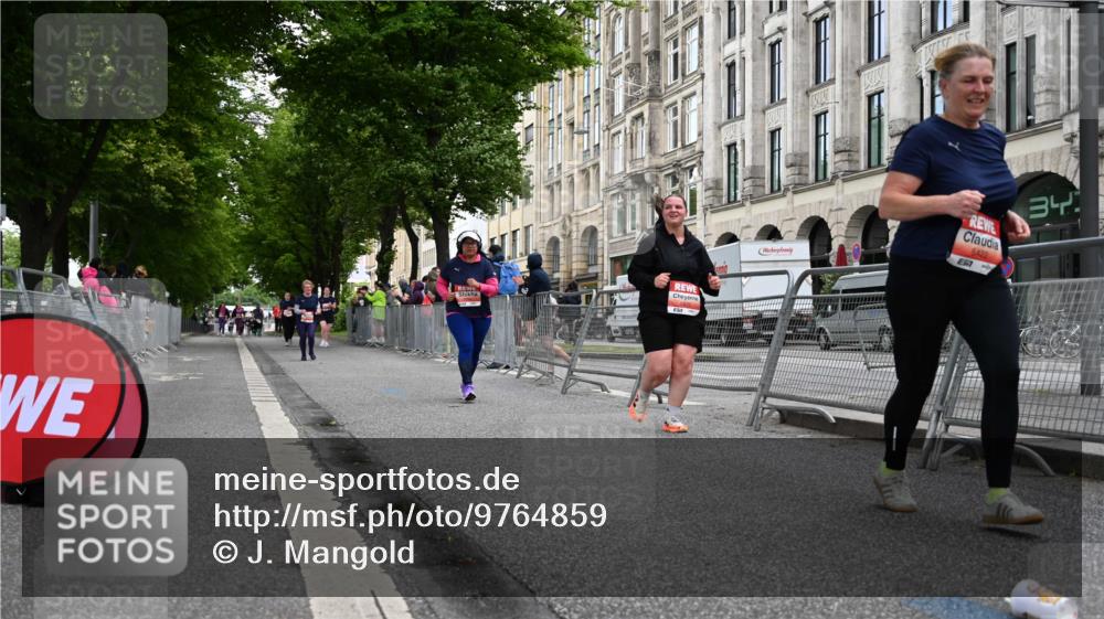 14.06.2026 - REWE Women's Run J. Mangold http://msf.ph/oto/9764859 14.06.2026 11:15:04 Ziel 5422, 5768, 5870 meine-sportfotos.de