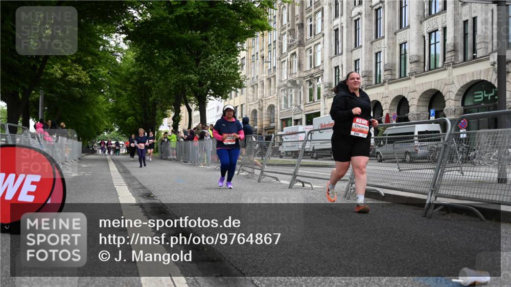 14.06.2026 - REWE Women's Run J. Mangold http://msf.ph/oto/9764867 14.06.2026 11:15:05 Ziel 5422, 5768, 5870 meine-sportfotos.de