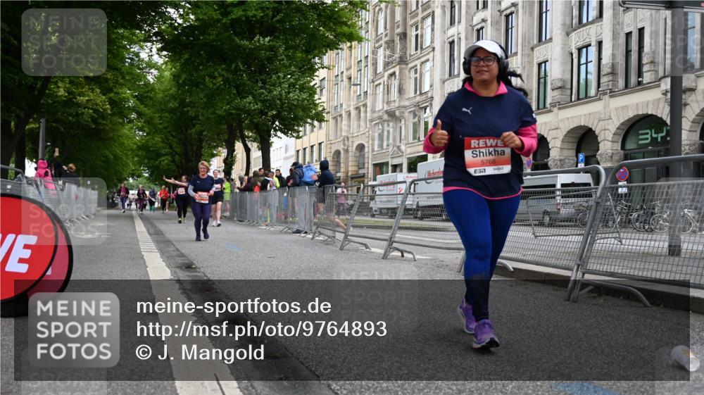 14.06.2026 - REWE Women's Run J. Mangold http://msf.ph/oto/9764893 14.06.2026 11:15:09 Ziel 5422, 5768, 5870 meine-sportfotos.de