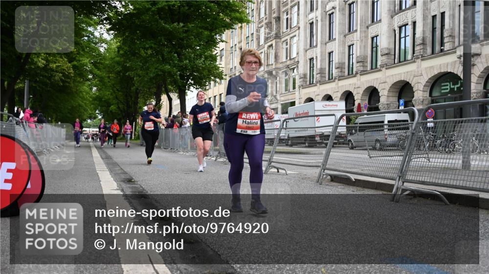 14.06.2026 - REWE Women's Run J. Mangold http://msf.ph/oto/9764920 14.06.2026 11:15:15 Ziel 5184, 5497, 5862 meine-sportfotos.de