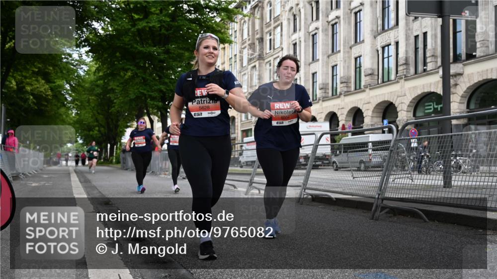 14.06.2026 - REWE Women's Run J. Mangold http://msf.ph/oto/9765082 14.06.2026 11:16:26 Ziel 5163, 5495, 5628, 6004 meine-sportfotos.de