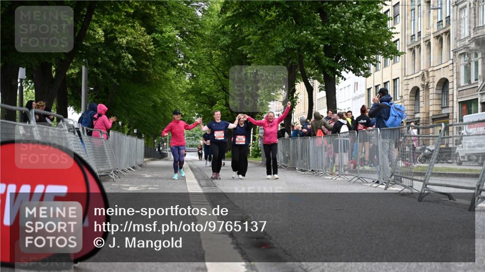 14.06.2026 - REWE Women's Run J. Mangold http://msf.ph/oto/9765137 14.06.2026 11:16:48 Ziel  meine-sportfotos.de