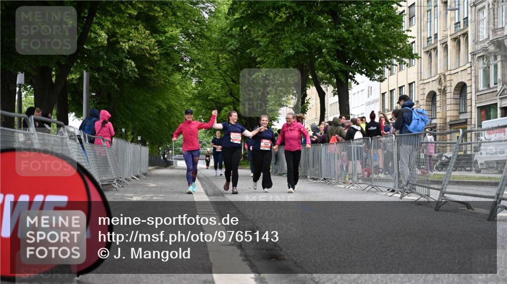 14.06.2026 - REWE Women's Run J. Mangold http://msf.ph/oto/9765143 14.06.2026 11:16:49 Ziel  meine-sportfotos.de