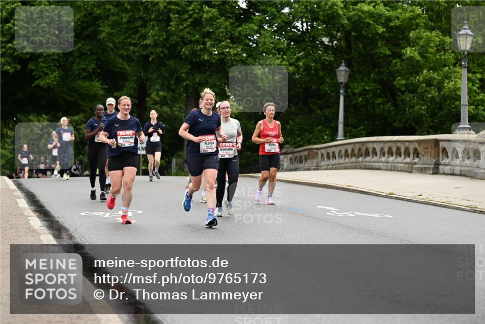 14.06.2026 - REWE Women's Run Dr. Thomas Lammeyer http://msf.ph/oto/9765173 14.06.2026 09:40:17 Laufen 10154, 5, 11454, 51 meine-sportfotos.de