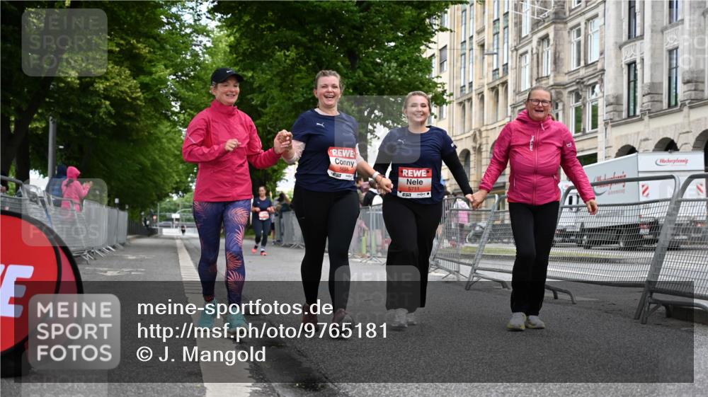 14.06.2026 - REWE Women's Run J. Mangold http://msf.ph/oto/9765181 14.06.2026 11:16:55 Ziel 5655, 5711 meine-sportfotos.de