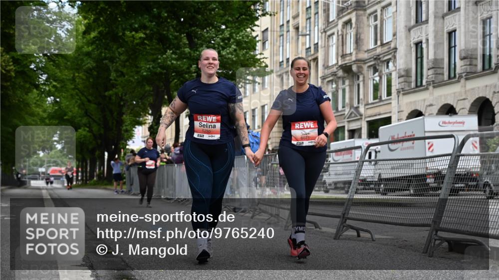 14.06.2026 - REWE Women's Run J. Mangold http://msf.ph/oto/9765240 14.06.2026 11:17:05 Ziel 5220, 6062, 6071 meine-sportfotos.de