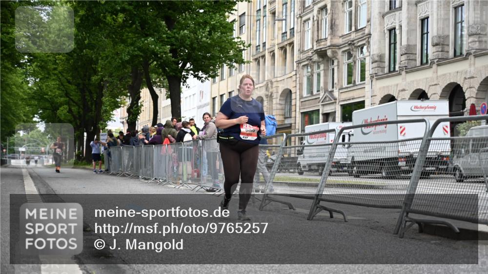 14.06.2026 - REWE Women's Run J. Mangold http://msf.ph/oto/9765257 14.06.2026 11:17:11 Ziel 5220, 5878, 6071 meine-sportfotos.de