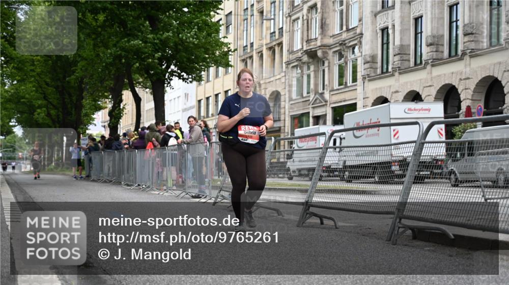 14.06.2026 - REWE Women's Run J. Mangold http://msf.ph/oto/9765261 14.06.2026 11:17:12 Ziel 5220, 5878, 6071 meine-sportfotos.de