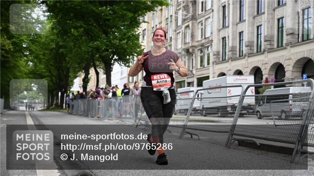 14.06.2026 - REWE Women's Run J. Mangold http://msf.ph/oto/9765286 14.06.2026 11:17:30 Ziel 5577 meine-sportfotos.de