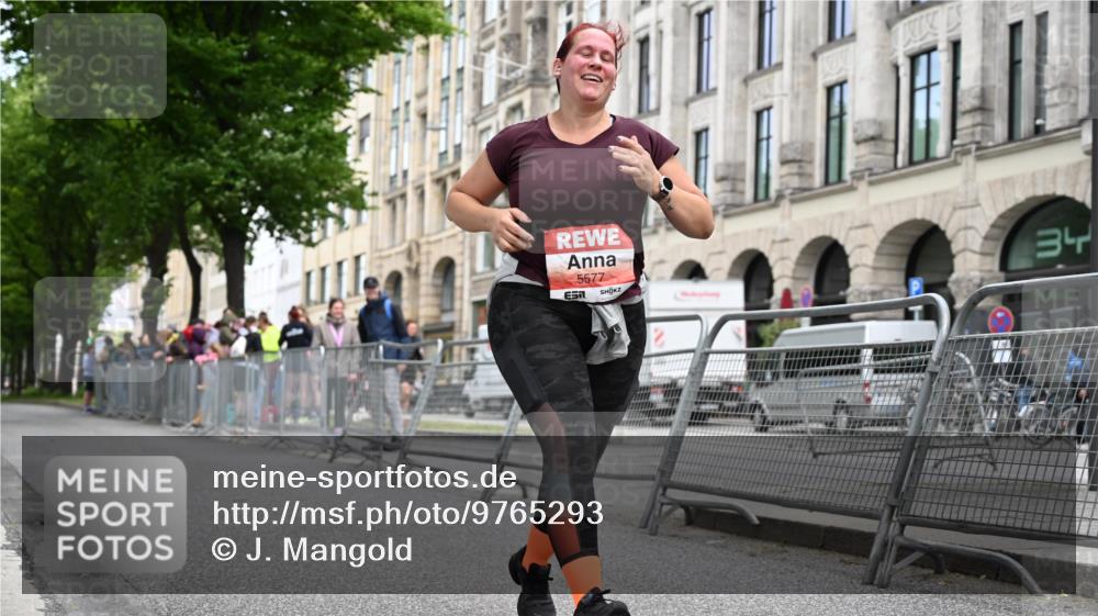 14.06.2026 - REWE Women's Run J. Mangold http://msf.ph/oto/9765293 14.06.2026 11:17:30 Ziel 5577 meine-sportfotos.de