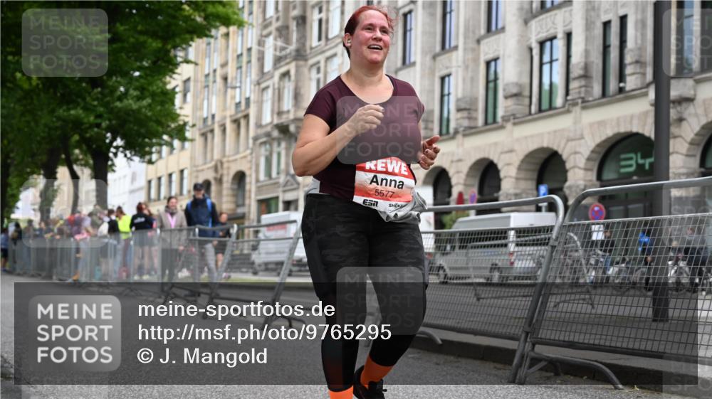 14.06.2026 - REWE Women's Run J. Mangold http://msf.ph/oto/9765295 14.06.2026 11:17:31 Ziel 5577 meine-sportfotos.de