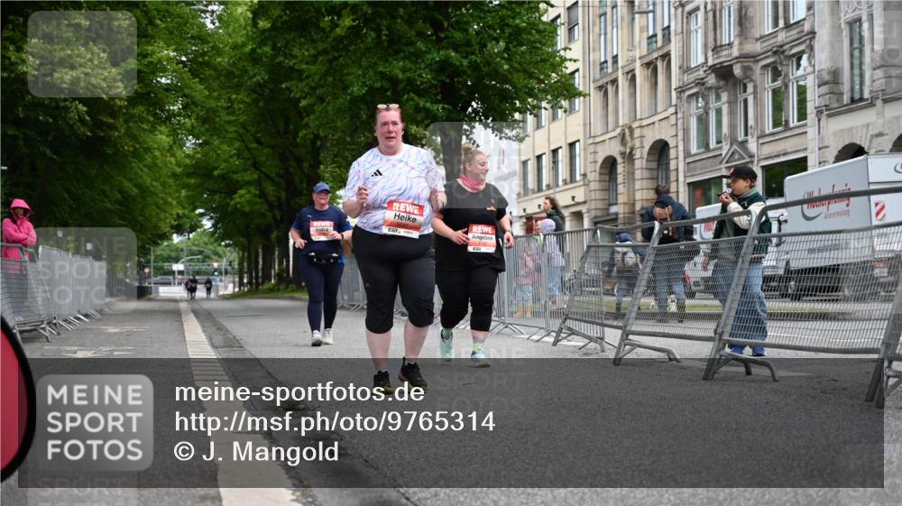 14.06.2026 - REWE Women's Run J. Mangold http://msf.ph/oto/9765314 14.06.2026 11:18:30 Ziel 5647 meine-sportfotos.de