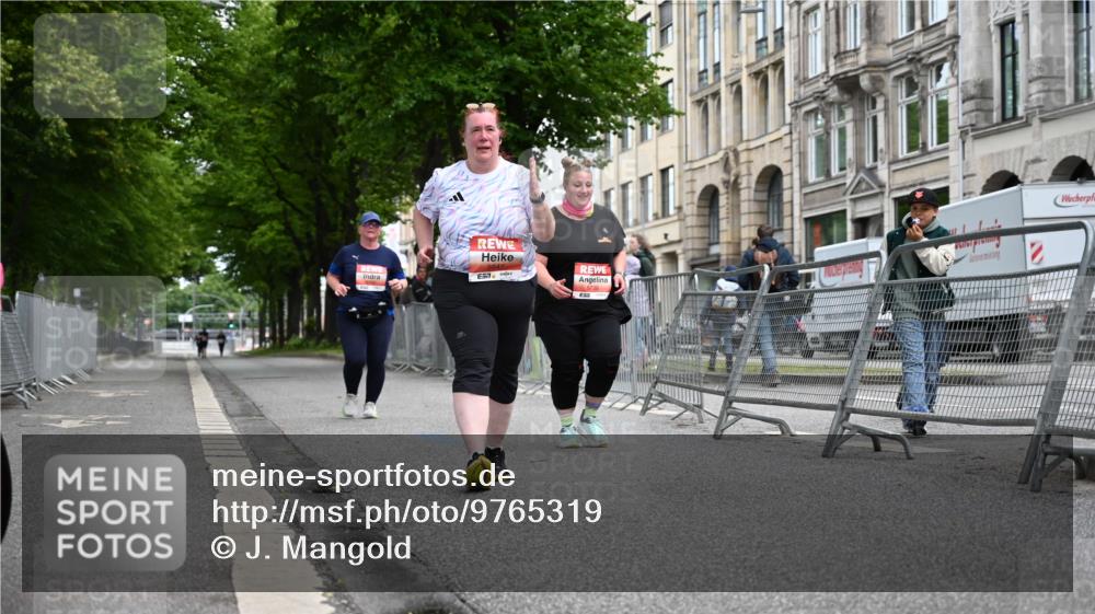 14.06.2026 - REWE Women's Run J. Mangold http://msf.ph/oto/9765319 14.06.2026 11:18:30 Ziel 5647 meine-sportfotos.de