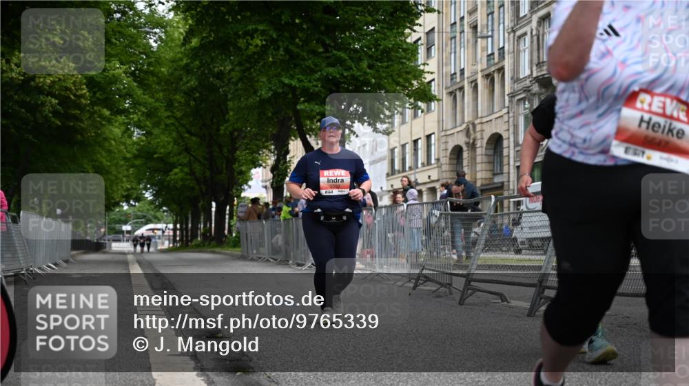 14.06.2026 - REWE Women's Run J. Mangold http://msf.ph/oto/9765339 14.06.2026 11:18:34 Ziel 5550, 5647, 5738 meine-sportfotos.de