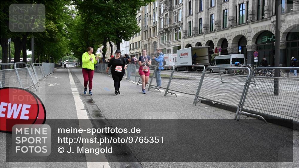 14.06.2026 - REWE Women's Run J. Mangold http://msf.ph/oto/9765351 14.06.2026 11:26:08 Ziel 5562 meine-sportfotos.de