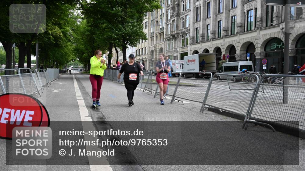 14.06.2026 - REWE Women's Run J. Mangold http://msf.ph/oto/9765353 14.06.2026 11:26:09 Ziel 5562 meine-sportfotos.de