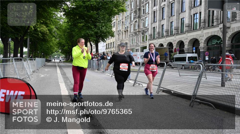 14.06.2026 - REWE Women's Run J. Mangold http://msf.ph/oto/9765365 14.06.2026 11:26:11 Ziel 5562 meine-sportfotos.de