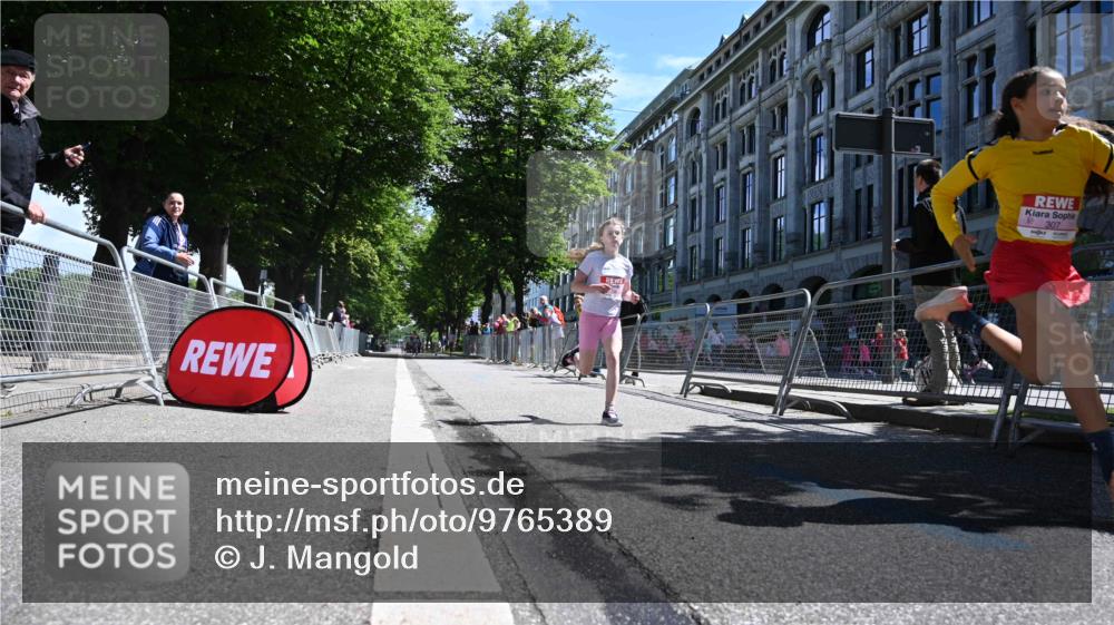 14.06.2026 - REWE Women's Run J. Mangold http://msf.ph/oto/9765389 14.06.2026 11:36:00 Ziel 169, 237, 307 meine-sportfotos.de