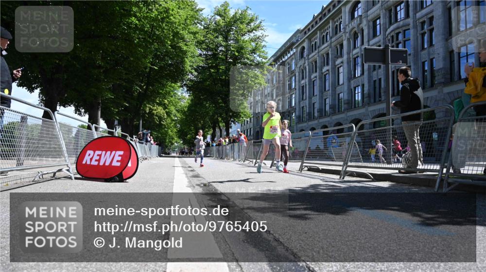 14.06.2026 - REWE Women's Run J. Mangold http://msf.ph/oto/9765405 14.06.2026 11:36:07 Ziel 106, 237, 263 meine-sportfotos.de