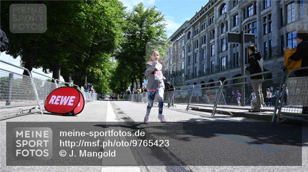 14.06.2026 - REWE Women's Run J. Mangold http://msf.ph/oto/9765423 14.06.2026 11:36:09 Ziel 106, 237, 263 meine-sportfotos.de