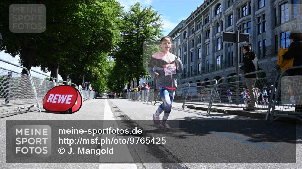 14.06.2026 - REWE Women's Run J. Mangold http://msf.ph/oto/9765425 14.06.2026 11:36:09 Ziel 106, 237, 263 meine-sportfotos.de