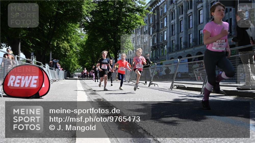 14.06.2026 - REWE Women's Run J. Mangold http://msf.ph/oto/9765473 14.06.2026 11:36:22 Ziel 133, 137, 138, 157, 163, 182, 187, 205, 211, 256, 301, 309, 330, 368 meine-sportfotos.de