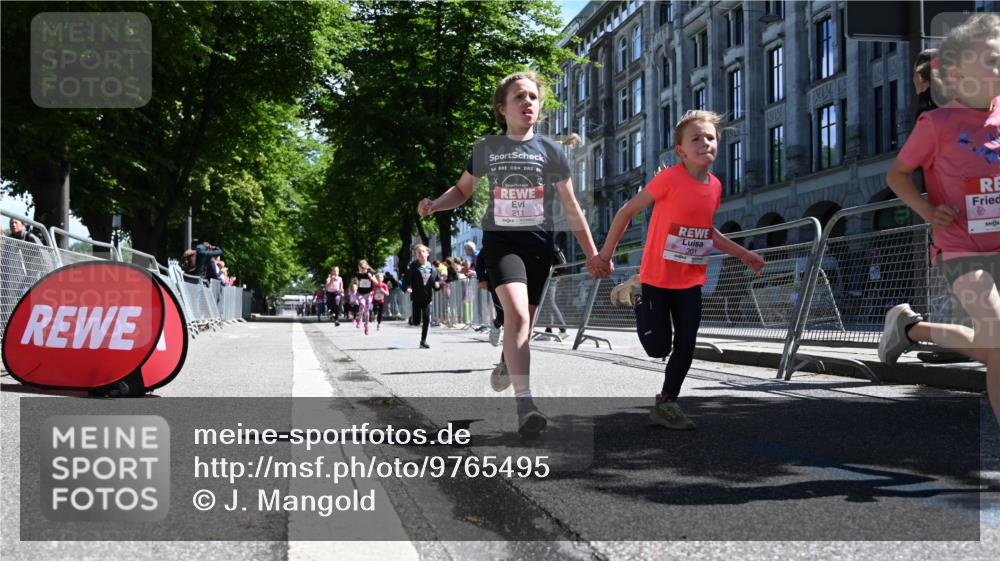 14.06.2026 - REWE Women's Run J. Mangold http://msf.ph/oto/9765495 14.06.2026 11:36:23 Ziel 133, 137, 138, 157, 163, 182, 187, 205, 211, 301, 309, 330, 368, 370 meine-sportfotos.de