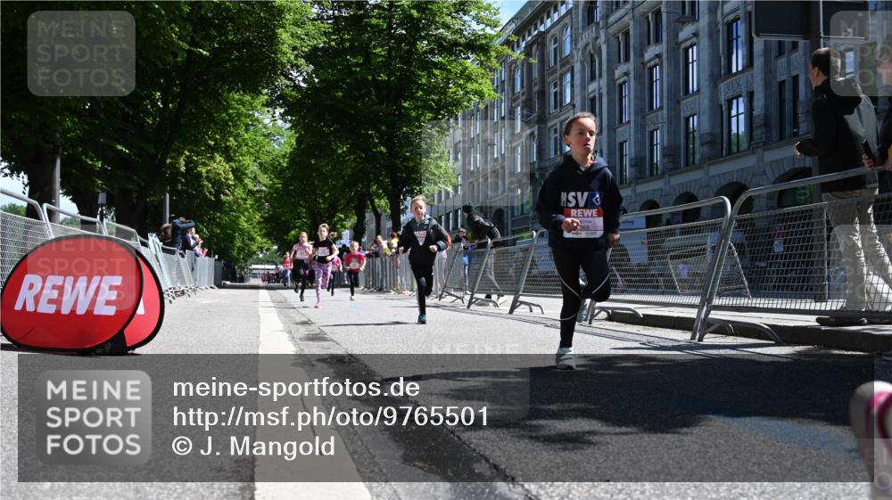 14.06.2026 - REWE Women's Run J. Mangold http://msf.ph/oto/9765501 14.06.2026 11:36:24 Ziel 133, 137, 157, 163, 182, 187, 205, 211, 301, 309, 330, 368, 370 meine-sportfotos.de