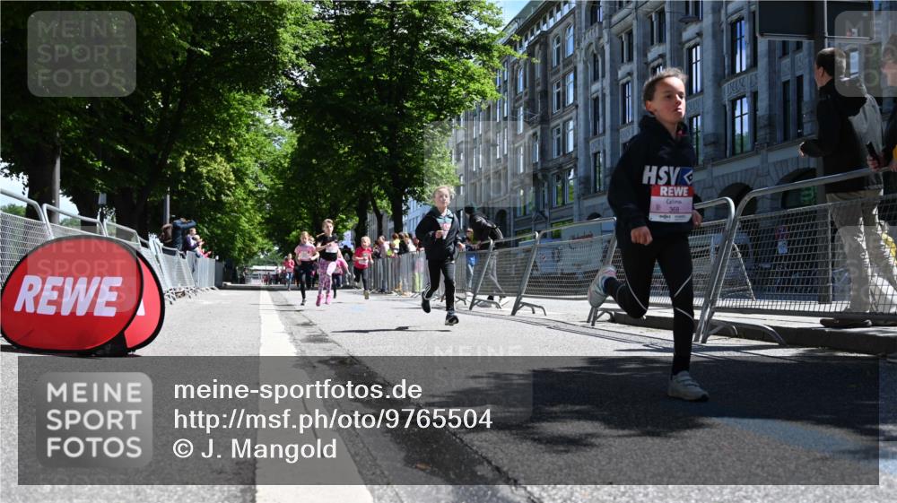14.06.2026 - REWE Women's Run J. Mangold http://msf.ph/oto/9765504 14.06.2026 11:36:24 Ziel 133, 137, 157, 163, 182, 187, 205, 211, 301, 309, 330, 368, 370 meine-sportfotos.de