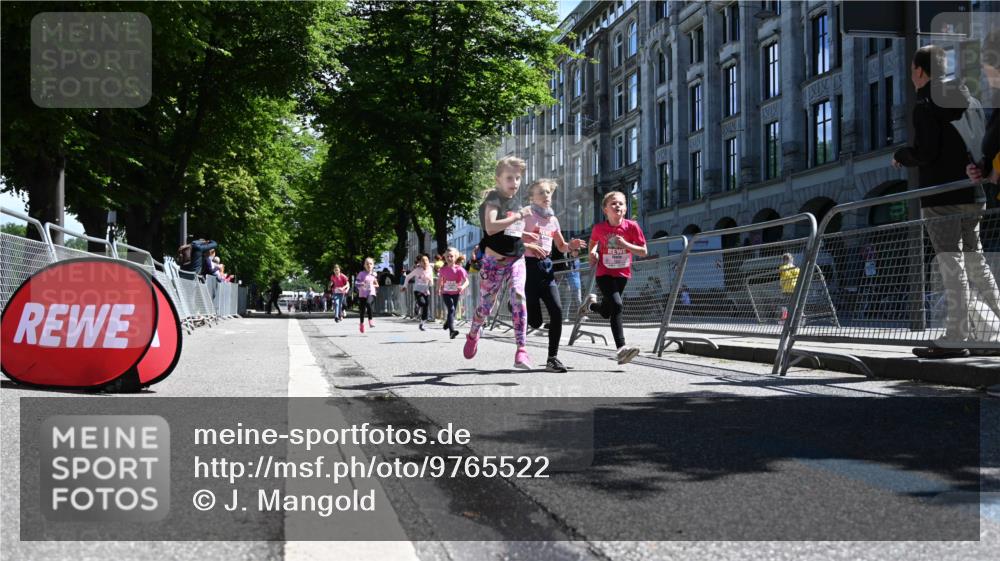 14.06.2026 - REWE Women's Run J. Mangold http://msf.ph/oto/9765522 14.06.2026 11:36:26 Ziel 137, 157, 163, 182, 184, 204, 205, 211, 301, 309, 330, 368, 370 meine-sportfotos.de