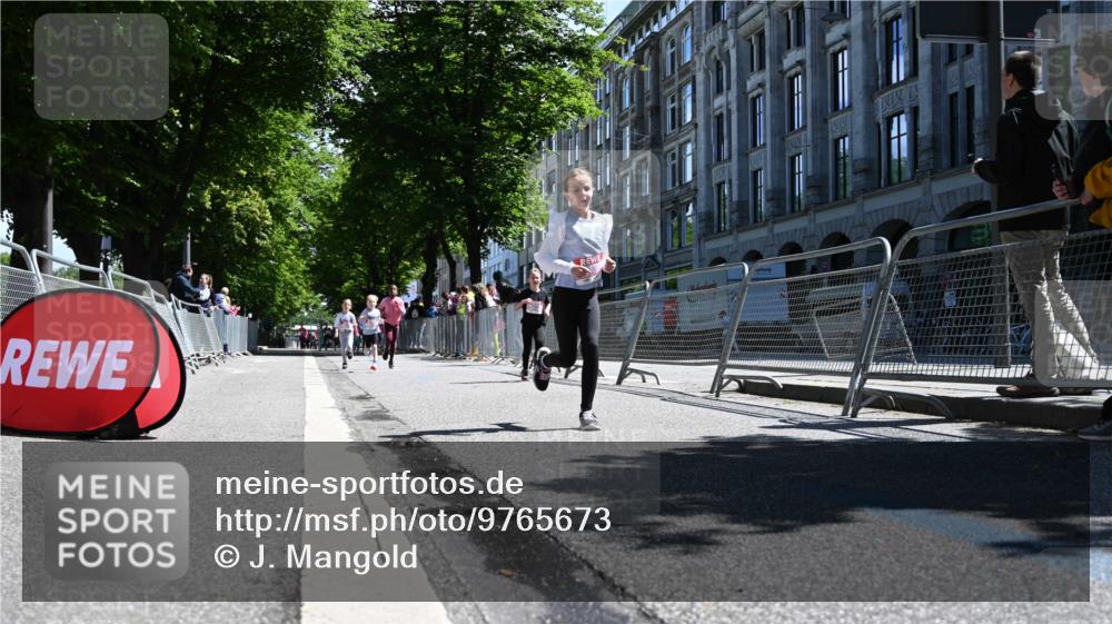 14.06.2026 - REWE Women's Run J. Mangold http://msf.ph/oto/9765673 14.06.2026 11:36:42 Ziel 116, 136, 149, 168, 235, 251, 313, 359, 363 meine-sportfotos.de