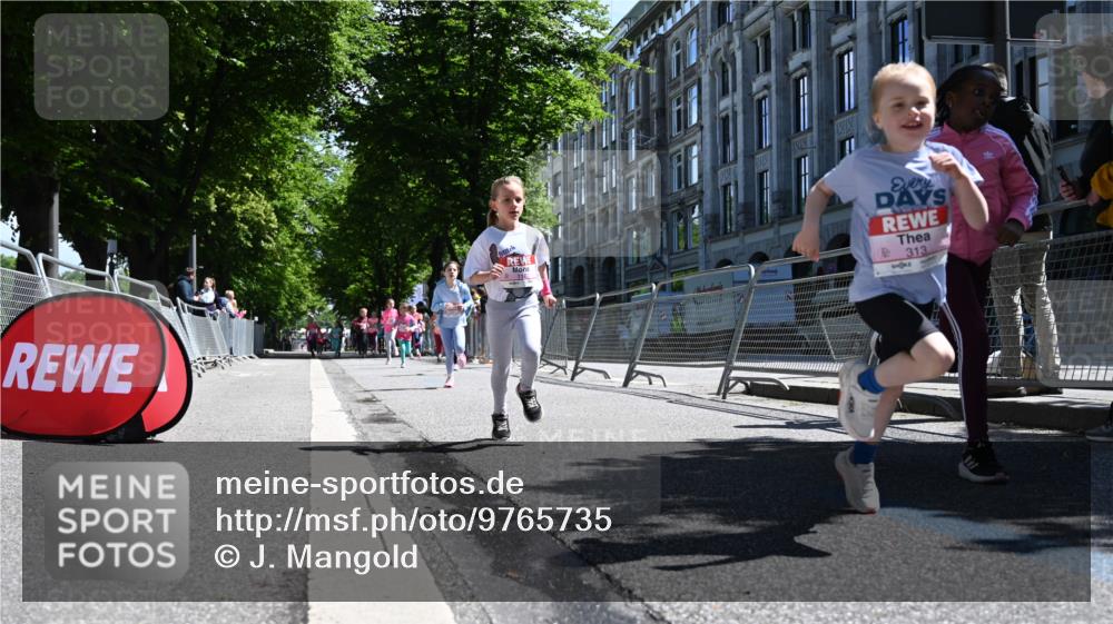 14.06.2026 - REWE Women's Run J. Mangold http://msf.ph/oto/9765735 14.06.2026 11:36:47 Ziel 116, 149, 178, 183, 235, 277, 278, 313, 352, 355, 363 meine-sportfotos.de