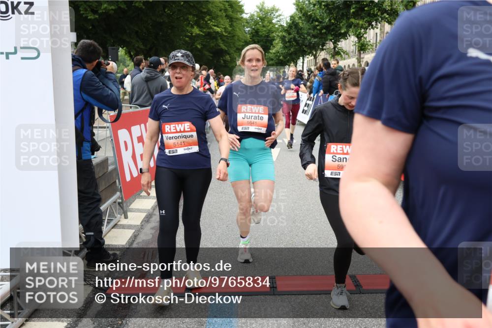 14.06.2026 - REWE Women's Run Strokosch-Dieckow http://msf.ph/oto/9765834 14.06.2026 11:02:03 Ziel 5022, 5052, 5053, 5056, 5059, 5092, 5112, 5141, 5160, 5194, 5213, 5241, 5343, 5360, 5398, 5518, 5520, 5586, 5641, 5659, 5720, 5721, 5776, 5853, 5917, 5921 meine-sportfotos.de
